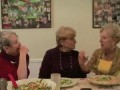 Реакция бабушек от просмотра клубнички
