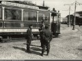 13.Фото К. Буллы. Кондуктор и вагоновожатый на трамвайно