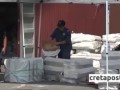 ГРЕЦИЯ полиция обнаружила оружие для беженцев