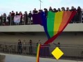 Смелому поляку не понравился вывешенный на мосту флаг ЛГБТ