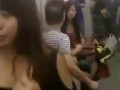 Мордобой китайских коротышек в метро ...