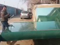 Таджики режут стекло