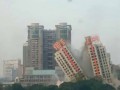 Снос ветхого здания, Китай